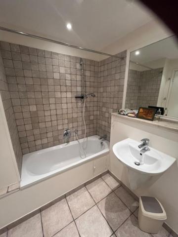 Lesjardinsfleuris Apartment Mandelieu La Napoule Ngoại thất bức ảnh